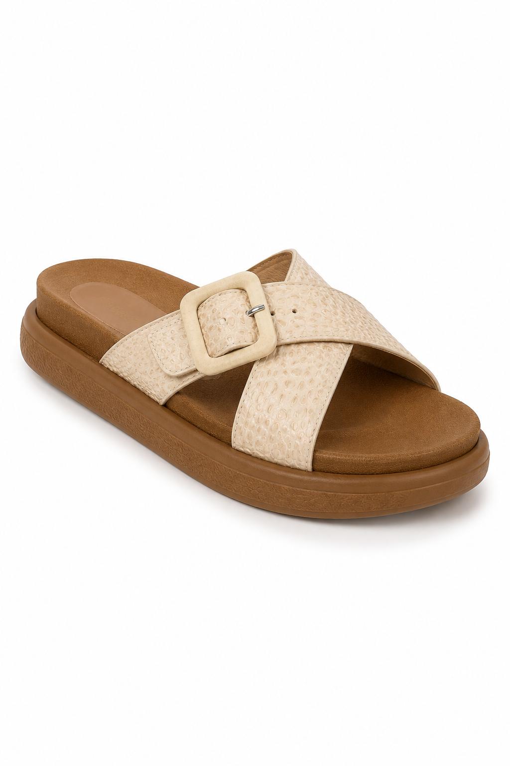 Sandalia en Cuero Beige con Hebilla Cruzada