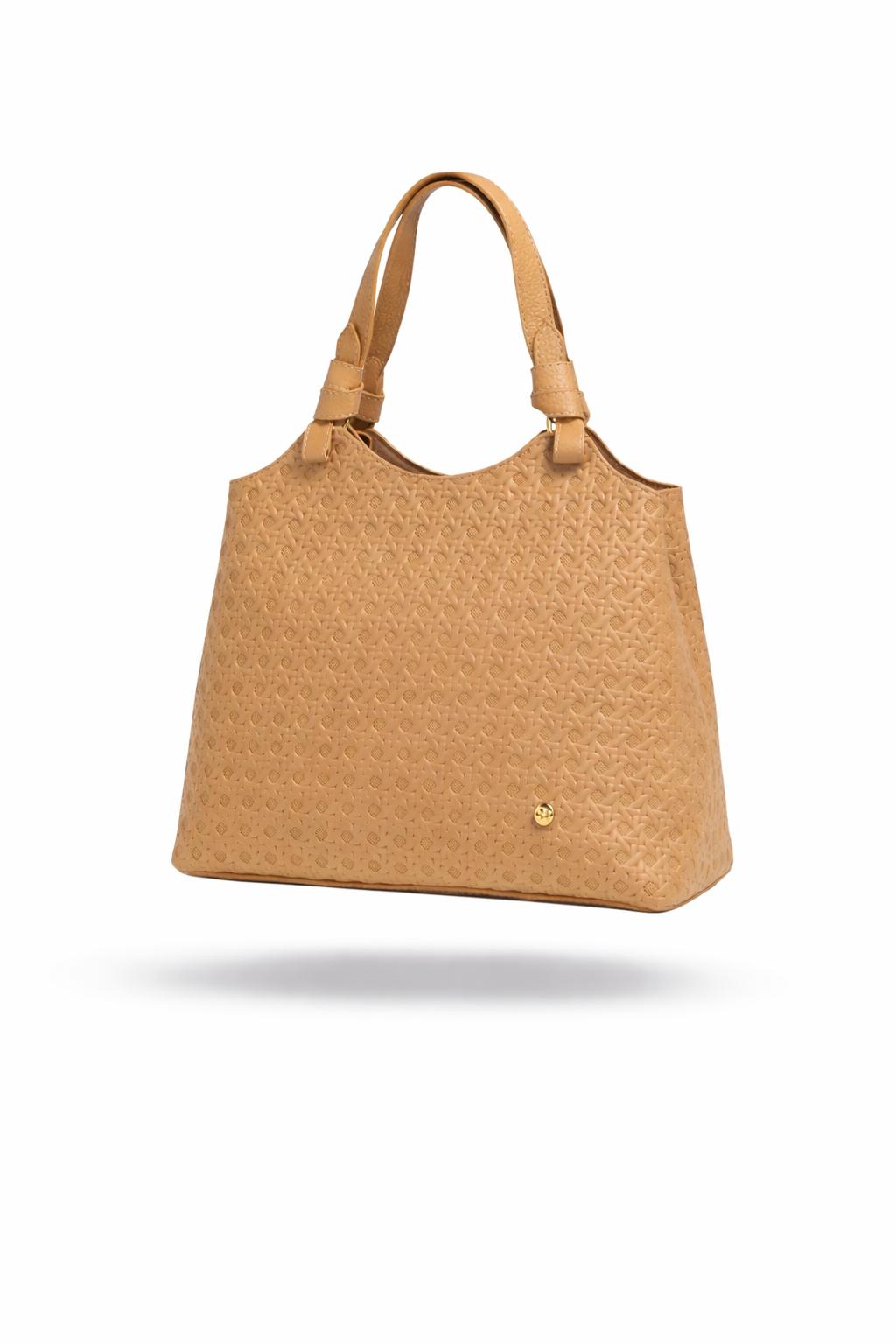 BOLSO TONO CAPUCHINO CON TEXTURA GRABADAS Y ASAS ESTRUCTURADAS