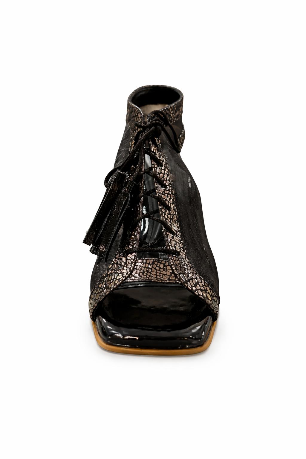 Sandalia tacon cordon en cuero negro con malla italiana