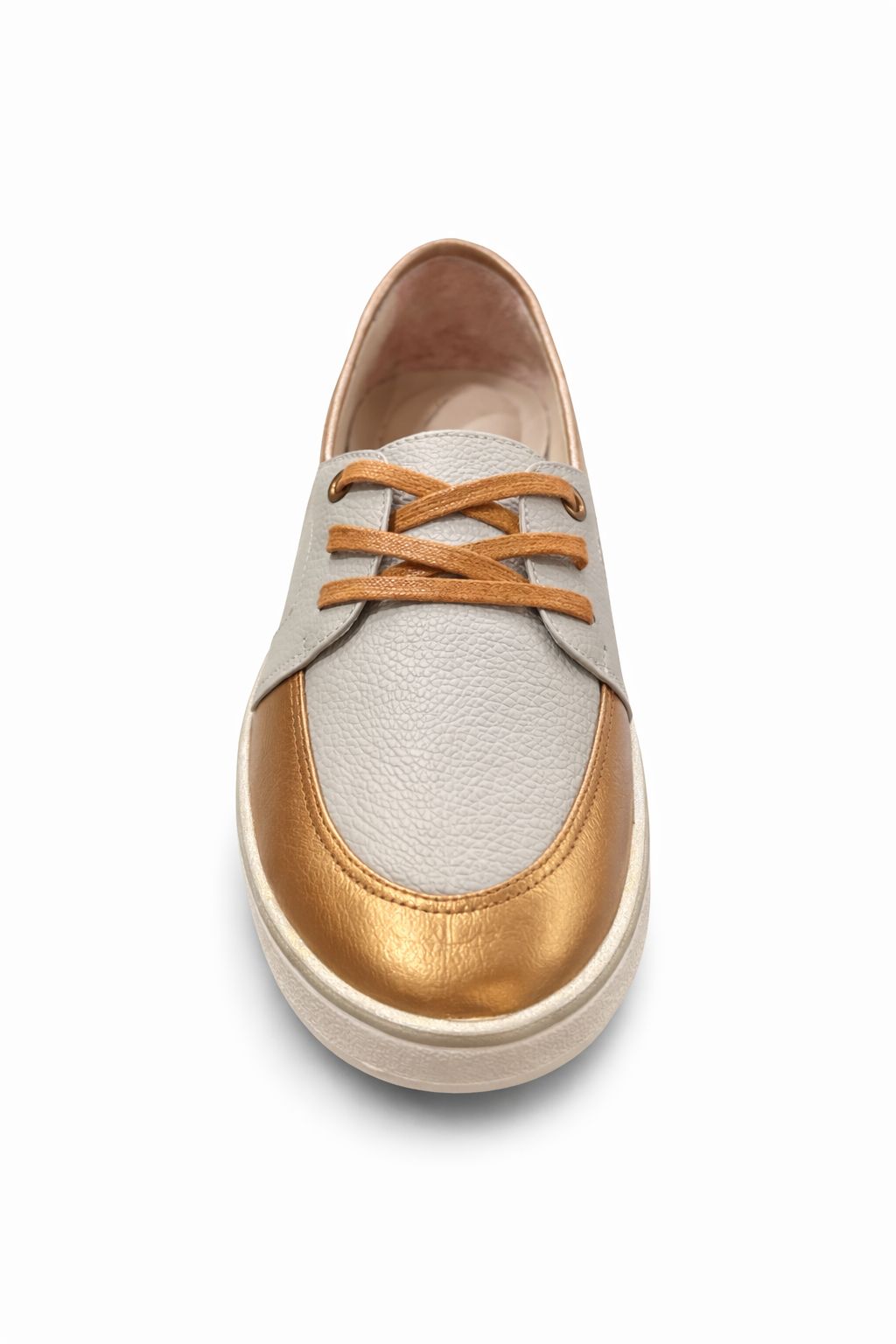 Tennis casual en cuero dorado con talco y animal print
