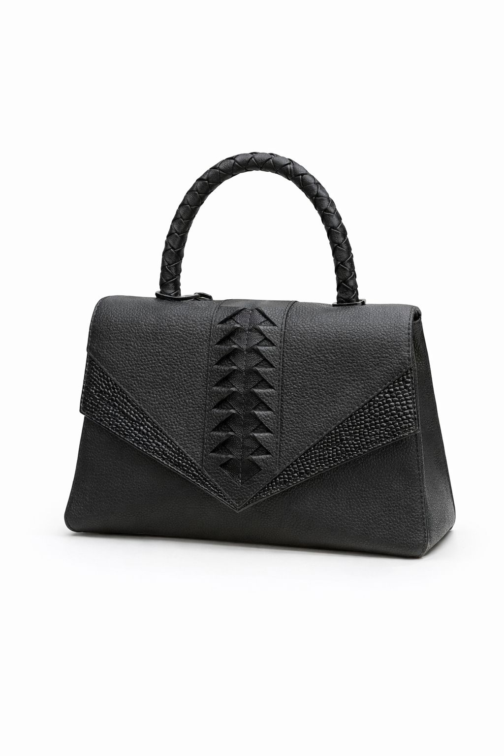 Bolso en cuero negro con detalle trenzado
