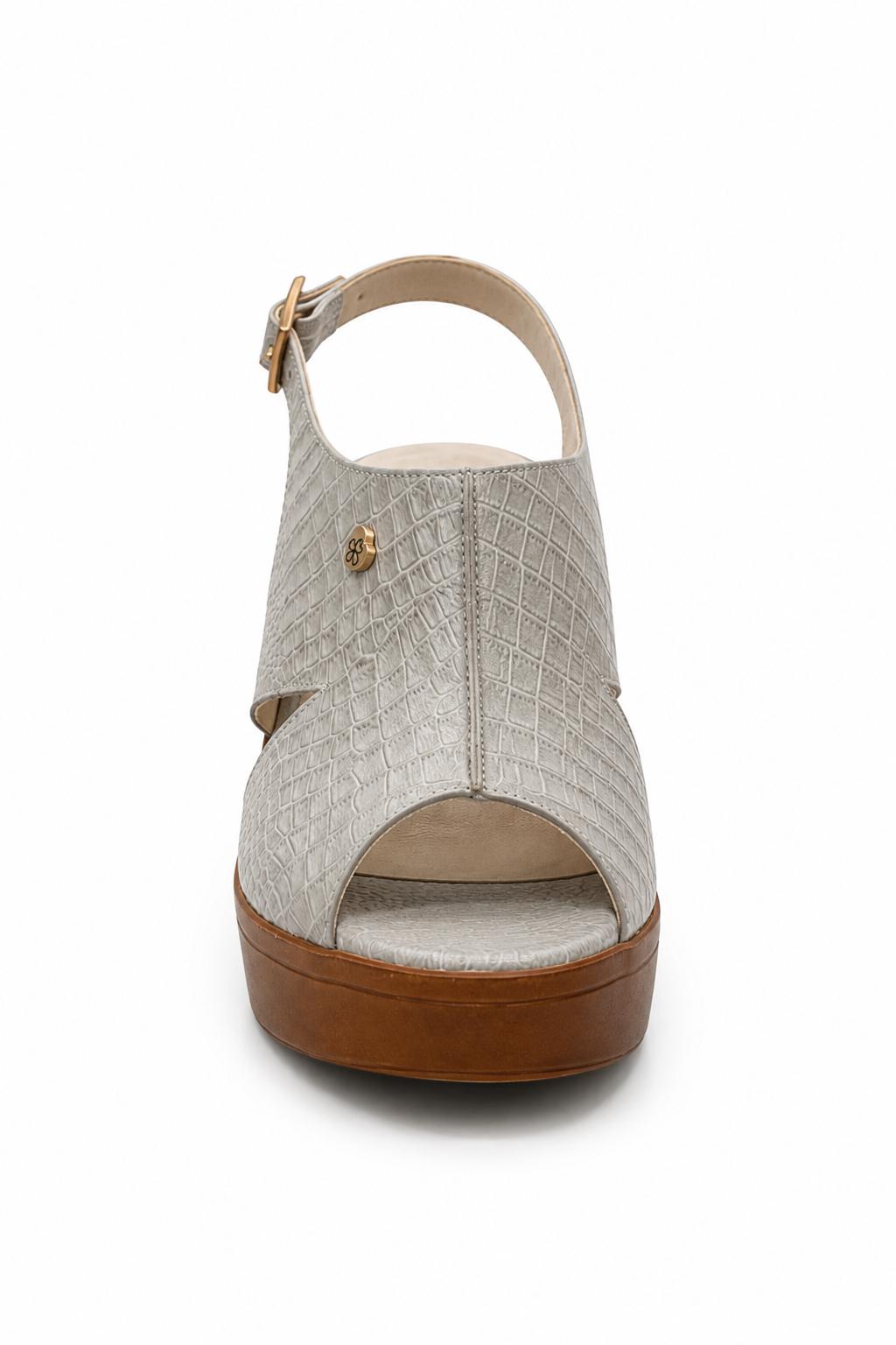 Sandalia tacon color gris niebla
