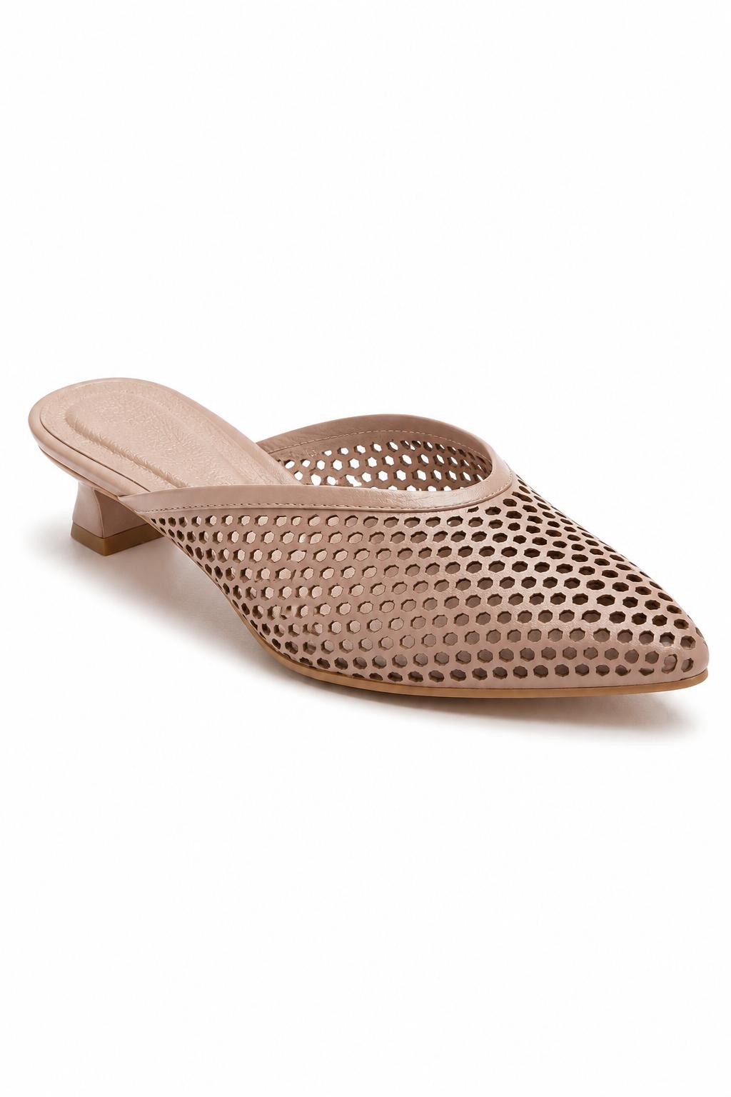 Zapato sueco calado de tacón medio
