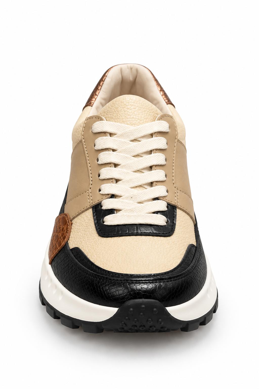 tenis en cuero negro con beige vista frontal