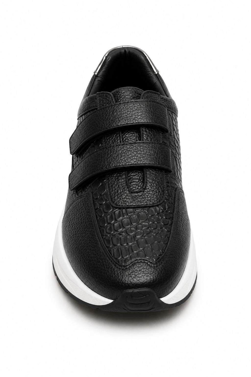 Tenis Casual para Mujer en Cuero Negro con Cierre de Velcro