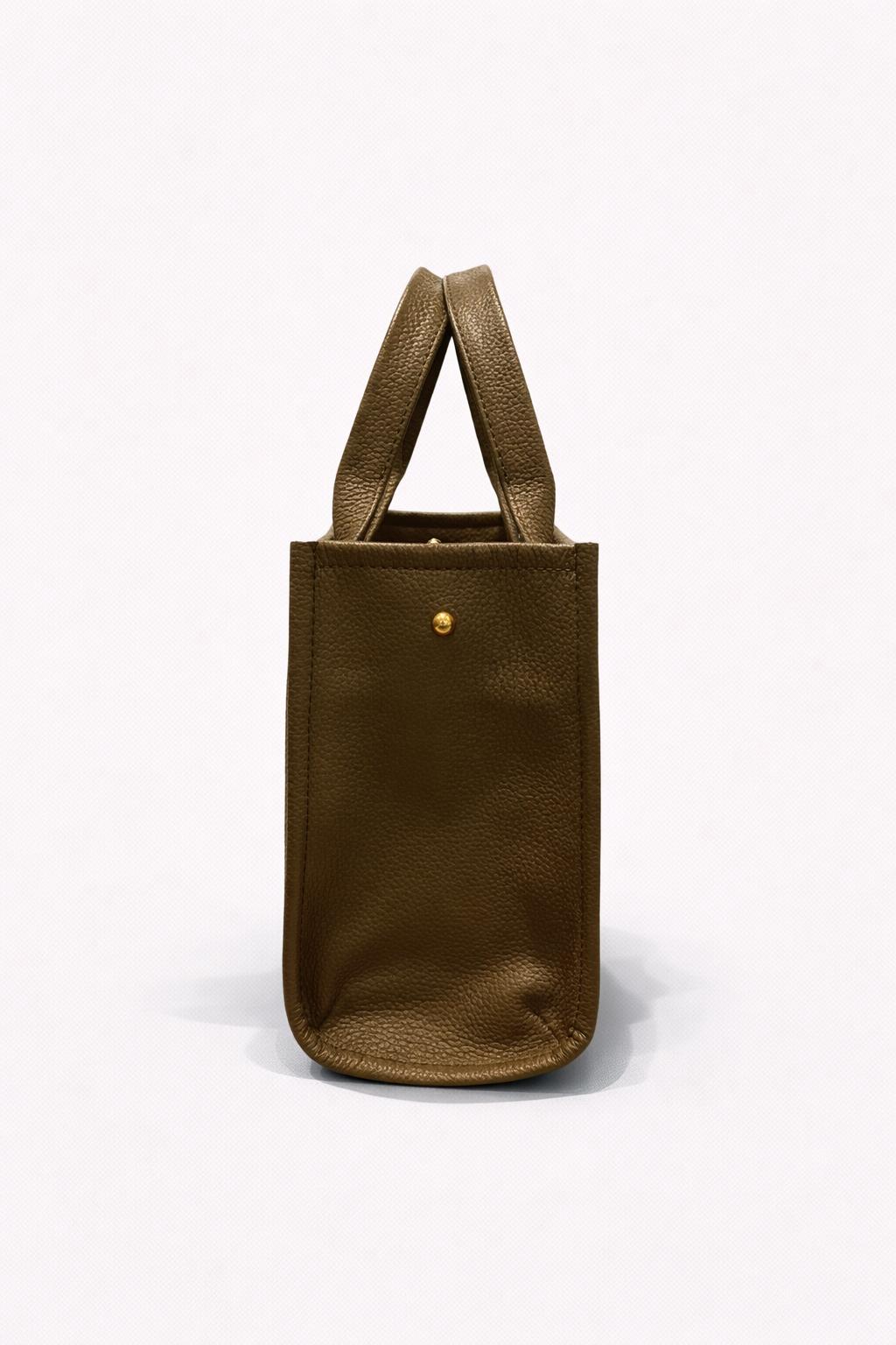 bolso estructurado verde  con asas cortas