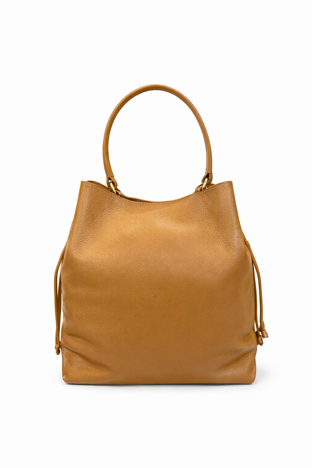 Bolso de dama color miel  en cuero