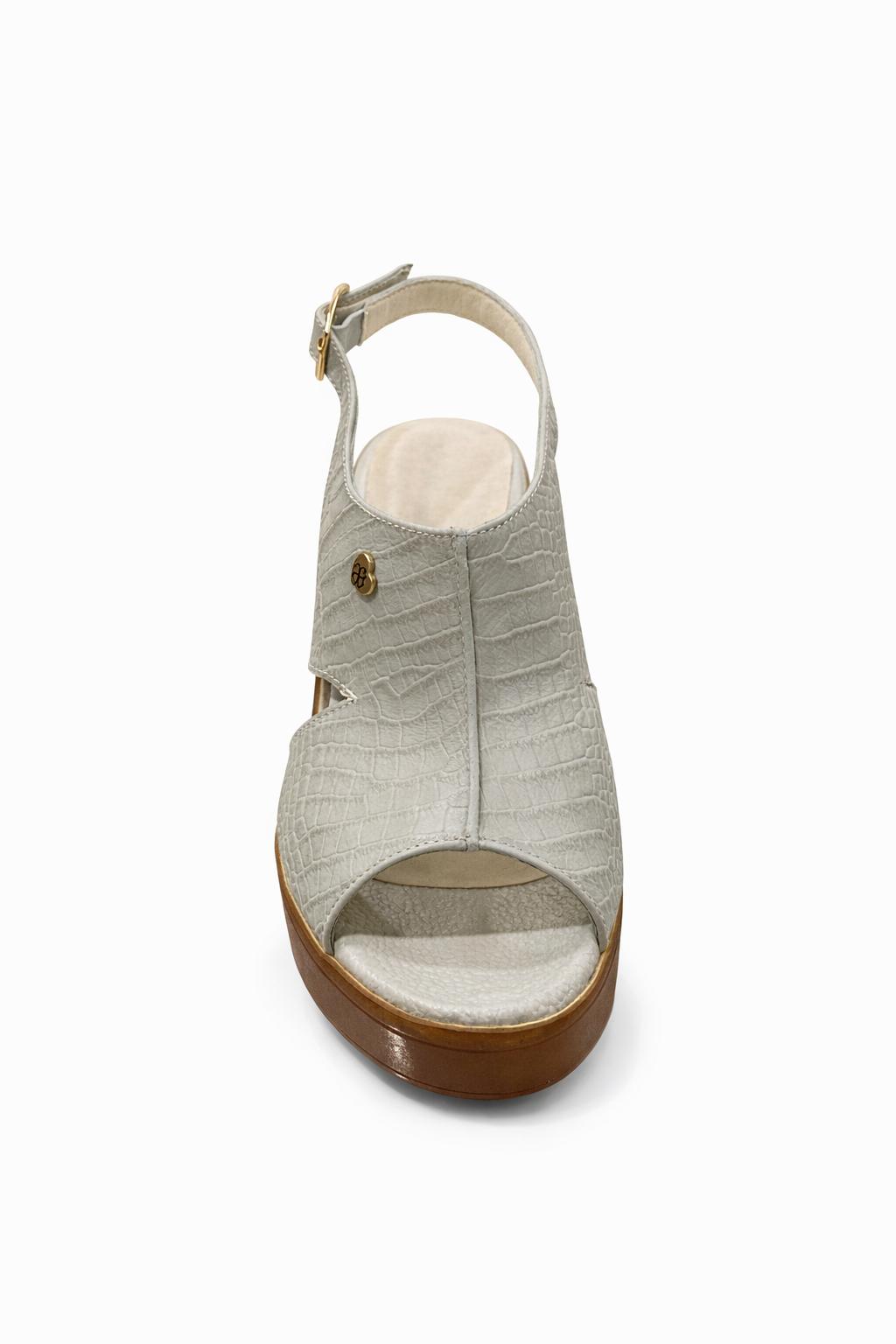 Sandalia tacon color gris niebla