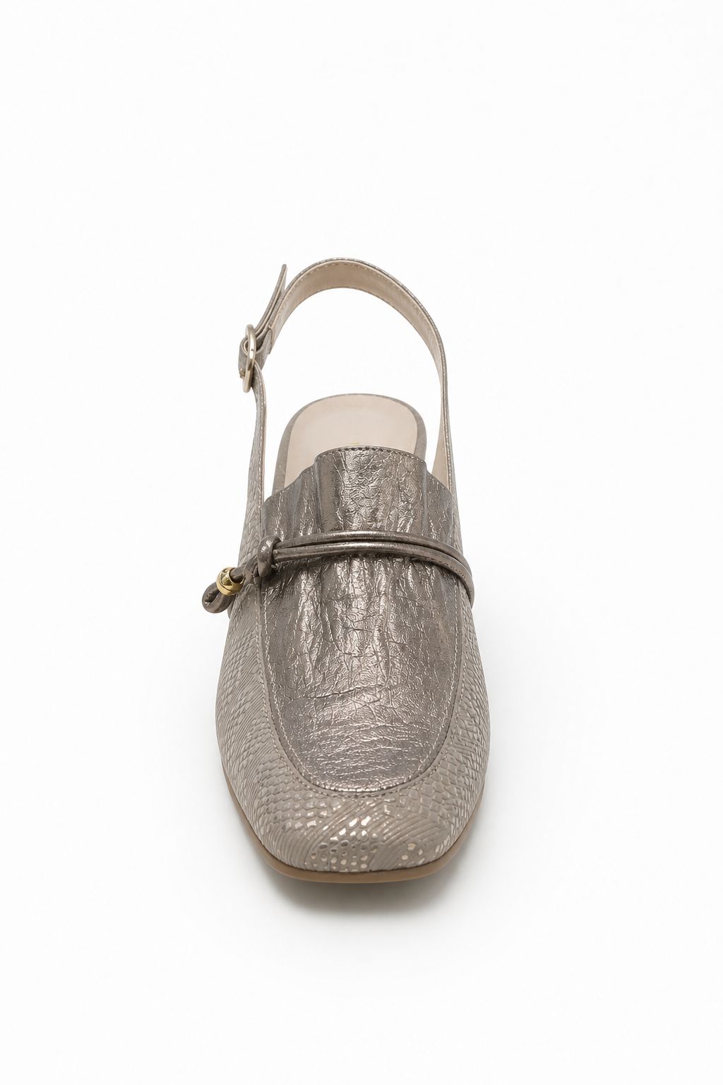 Zapato tipo mocasín destalonado con tacón bajo para mujer